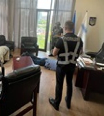 В Киеве задержали за взятку главу политической партии