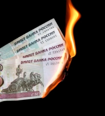 «Подачки оккупантов». Россияне начали выдавать пенсий в Мариуполе в рублях — советник мэра