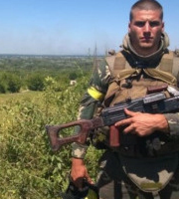 Столичні депутати передали позашляховик київському батальйону тероборони, який протистоїть окупанту на Харківщині