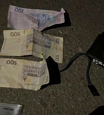 У Кривому Розі правоохоронці затримала чоловіка, який збував наркотики