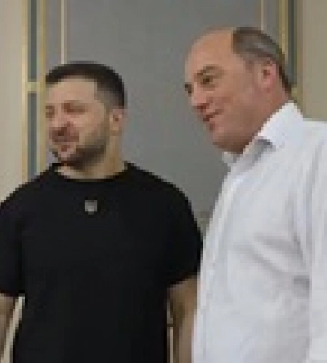 Министр обороны Великобритании прибыл в Киев