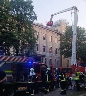 В Киеве горело здание таможенной службы 
