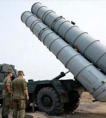 Обстрел Львовщины: обломки ракеты упали на кирпичный завод, есть пострадавшие