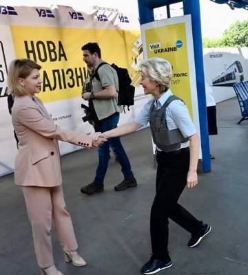 Глава Еврокомиссии приехала в Киев
