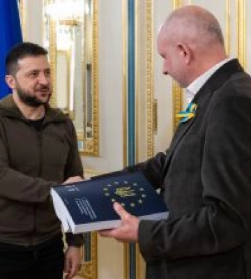 Статус кандидата на вступ до ЄС: переваги отримають і Київ, і Брюссель