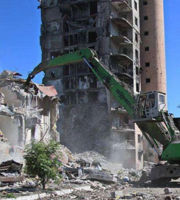 В Мариуполе трактор МЧС рф подорвался на мине, погиби три оккупанта