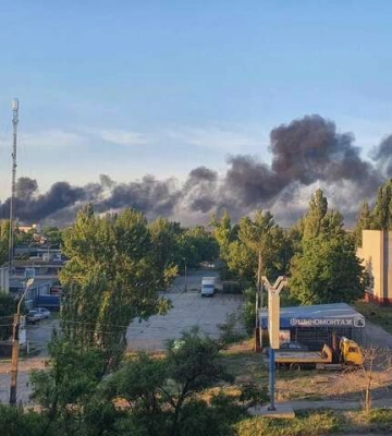 В Бердянске раздались взрывы, часть города – без света (видео)