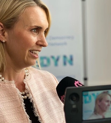 Посол Брінк не підтвердила виїзд посольства США з Києва