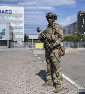 Росія вдруге за день обстріляла Запорізьку АЕС: &quot;прилетіло&quot; біля енергоблоку з ядерним реактором, є ризик розпилення&amp;hellip;