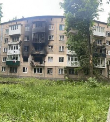 Враг обстреливает Авдеевку из направлений почти на 180 градусов: на улицах валяются доказательства военных преступлений РФ