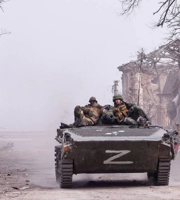 &quot;Военным не помогаем&quot;: хозяин СТО в Крыму отказался обслуживать авто с Z-символикой (видео)