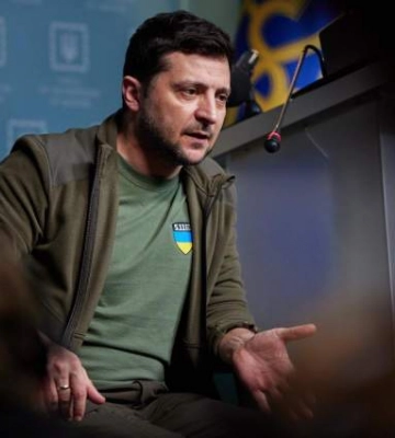 Зеленский раскритиковал Шольца за попытки &quot;сохранить равновесие&quot; между Киевом и Москвой