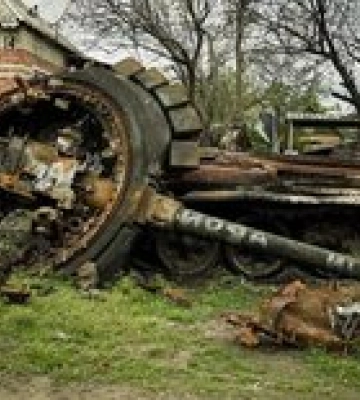 Представительство президента: В Крыму похоронены 108 военных РФ, половина – украинцы
