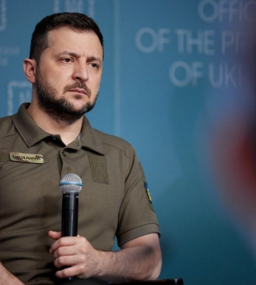 Зеленский призвал Шольца прекратить балансировать между Украиной и РФ