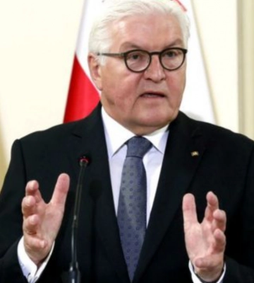 Штайнмаєр захистив Шольца після критики Зеленського: Дочекайтеся візиту канцлера до Києва
