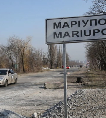 Нацизм XXI века. В Мариуполе оккупанты вербуют горожан в концентрационные фильтрационные лагеря