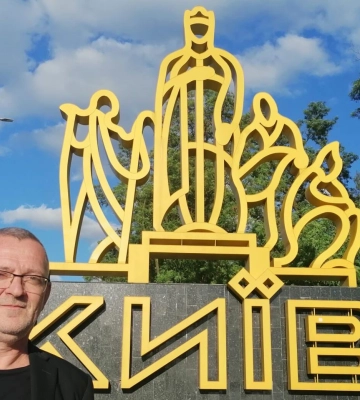 Посол Словенії Менцін повернувся до Києва