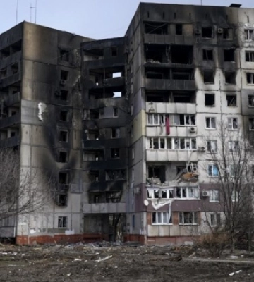 В Мариуполь за «длинным рублем» приехали врачи из депрессивных районов россии