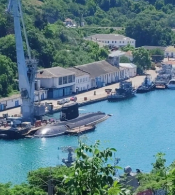 В аннексированном Крыму ремонтируют самую старую российскую субмарину – СМИ