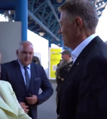 До Києва прибув Президент Румунії: як зустріли (відео)