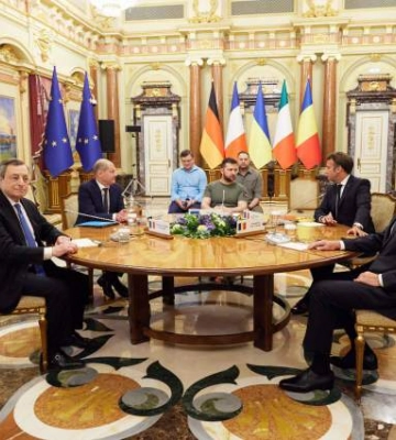 Франция передаст Украине дополнительные САУ Caesar