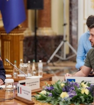 Войну в Украине можно закончить только оружием НАТО – глава комитета Бундестага