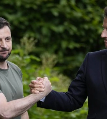 Макрон пообещал Украине дополнительную партию САУ Caesar