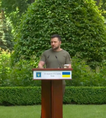 Мир має бути встановлений на умовах України - Драгі та Макрон