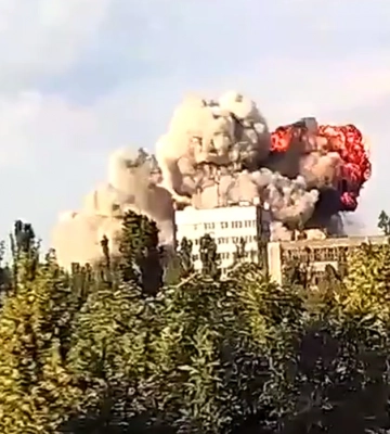 Рашисти вдарили ракетами по Миколаєву, одна особа загинула, 6 поранено, зокрема дитина. ВIДЕО