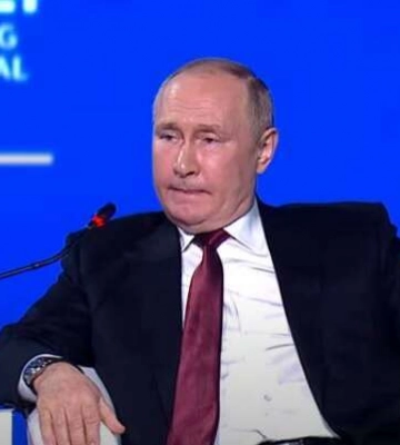 Начал заикаться. Как Токаев «опустил» Путина (видео)