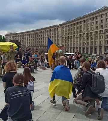 Із загиблим у бою з росіянами Романом Ратушним попрощалися в Києві. ВІДЕО+ФОТОрепортаж