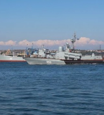 У бухті окупованого Севастополя помічено ракетні катери РФ проєкту 1241 Молния-1