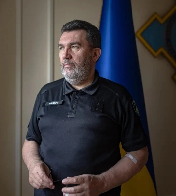 Данилов: Если остановить войну без согласия украинцев, они продолжат воевать без власти