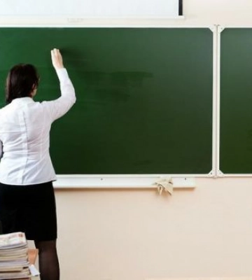 Учителей в РФ отправляют в оккупированные регионы Украины проводить &quot;воспитательную работу&quot; с детьми