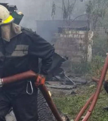 Рятувальники загасили пожежу, яка сталася на промисловому підприємстві у Дніпрі, куди влучила ракета РФ