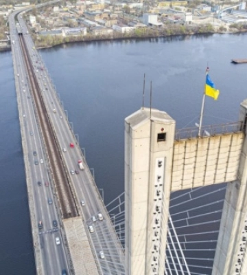 Южный мост в Киеве закроют для проезда частных автомобилей
