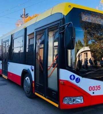 В Одесі після обстрілу працює обмежена кількість тролейбусів