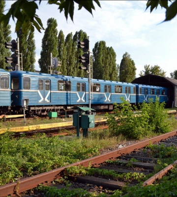 Российская баллистическая ракета попала по объекту метрополитена в Харькове: есть раненый, повреждены поезда