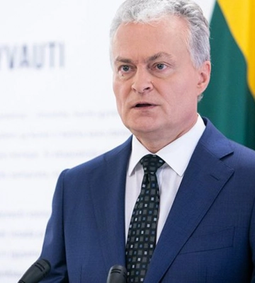 Президент Литви прибув до Києва відзначити День державності