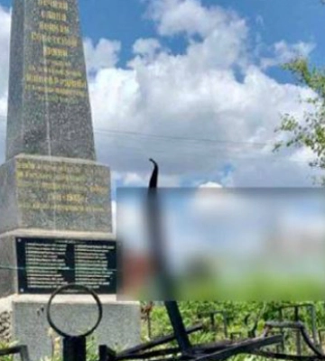 В Николаеве российские захватчики обстреляли братскую могилу - мэр