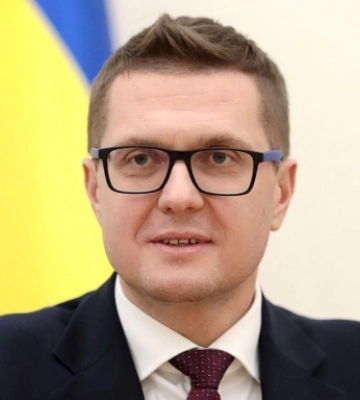 Зеленский хочет уволить друга детства – Politico