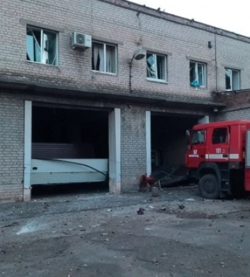 На Донетчине захватчики обстреляли пожарную часть и ранили четырех спасателей