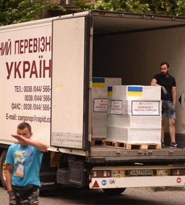 Бронежилети, форма, продуктові та медичні вантажі: чергова підтримка від Дніпра