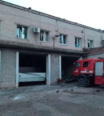 Рашисти обстріляли на Донеччині пожежну частину: є постраждалі