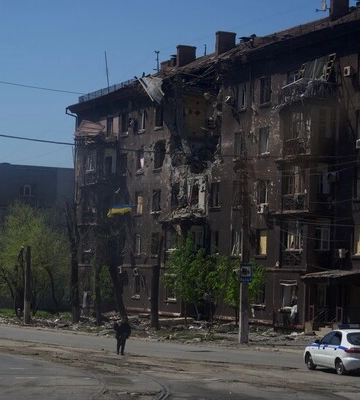 В Мариуполе российские оккупанты смягчили режим выезда в сторону Запорожья – советник мэра