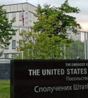 Посол США: Россия наносит варварские удары, наша команда находится в укрытии