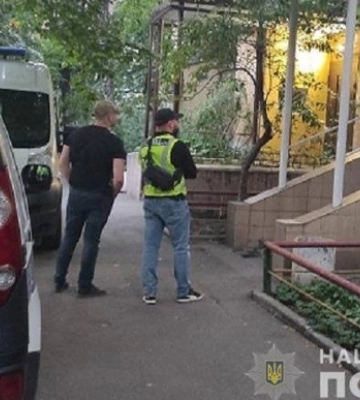 Вогнепальне в голову: на Печерську виявили тіло чоловіка