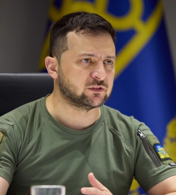 Можна замінити суттєву частину газу РФ: Зеленський про початок експорту електрики до ЄС
