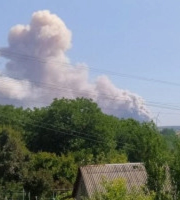 На окупованій Луганщині вибухнув склад з боєприпасами (відео)
