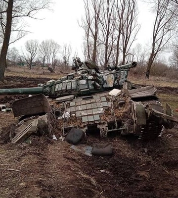 Російські військові використовують дерев’яні макети танків на Харківщині, намагаючись ввести в оману ЗСУ – Генштаб